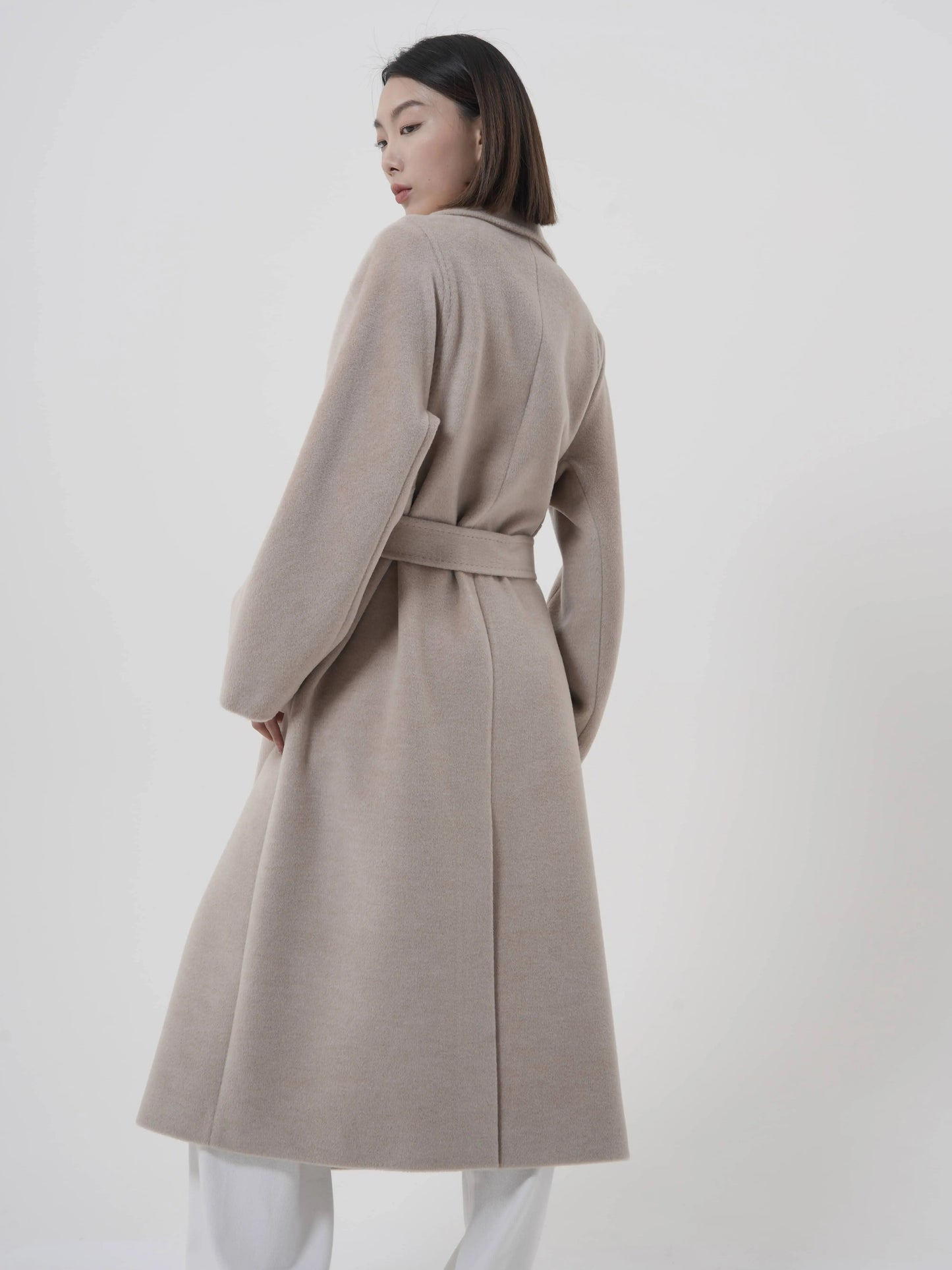 Manteau en laine mérinos élégant Patena Paris