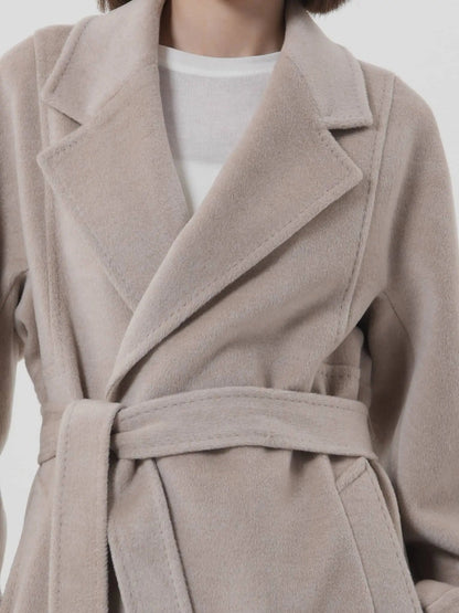Manteau en laine mérinos tendance Patena Paris