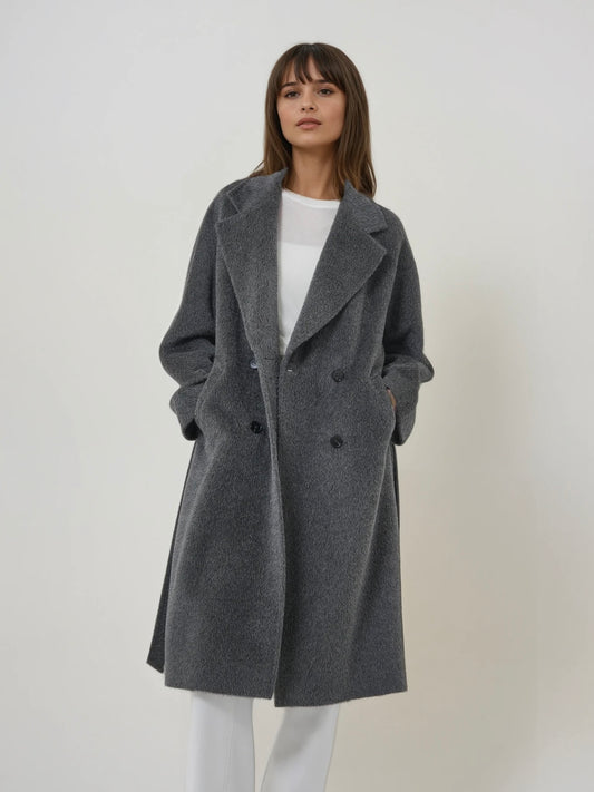 Manteau long en laine et suri